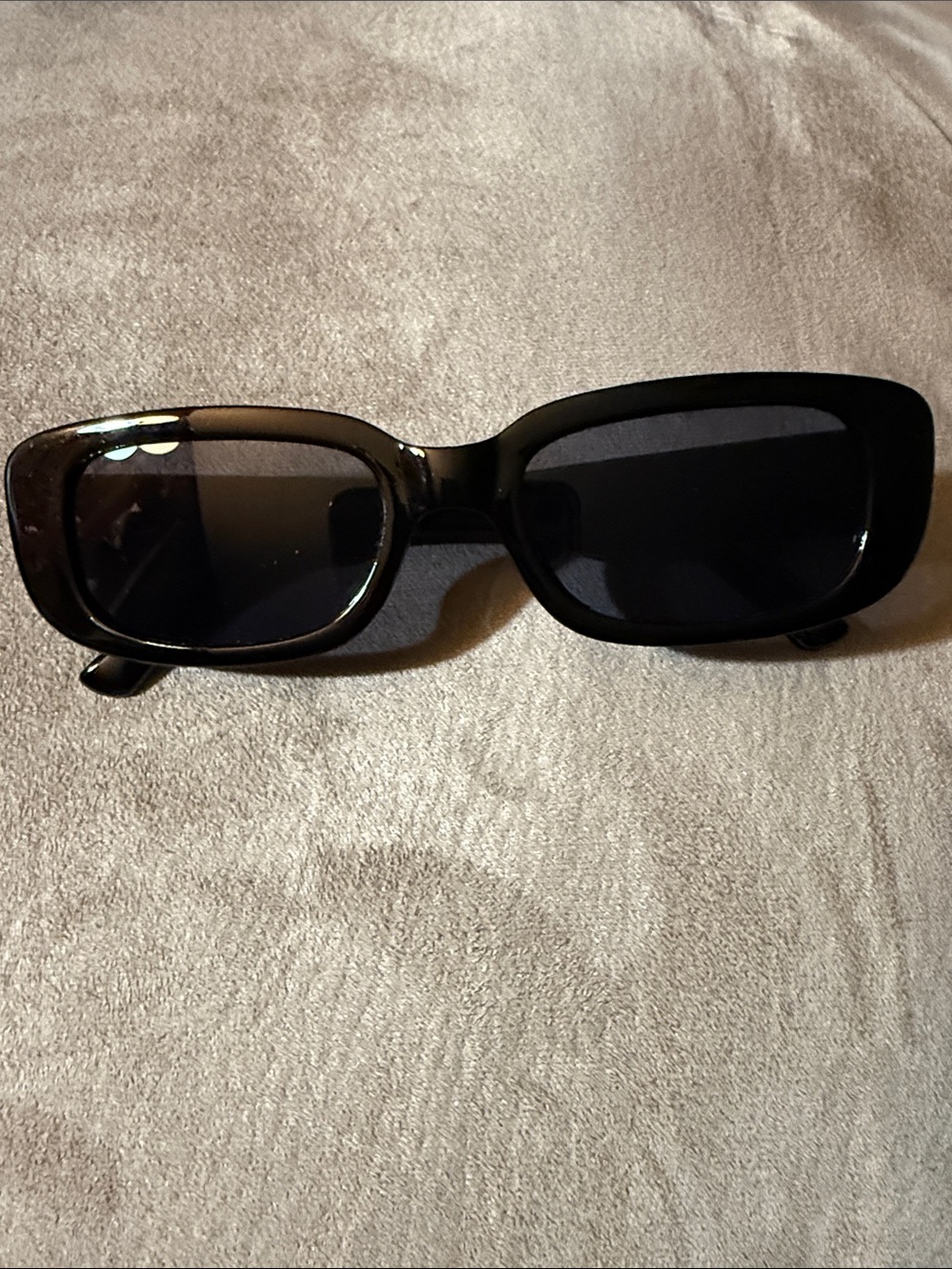 Classic Black Rectangular Women’s Sunglasses